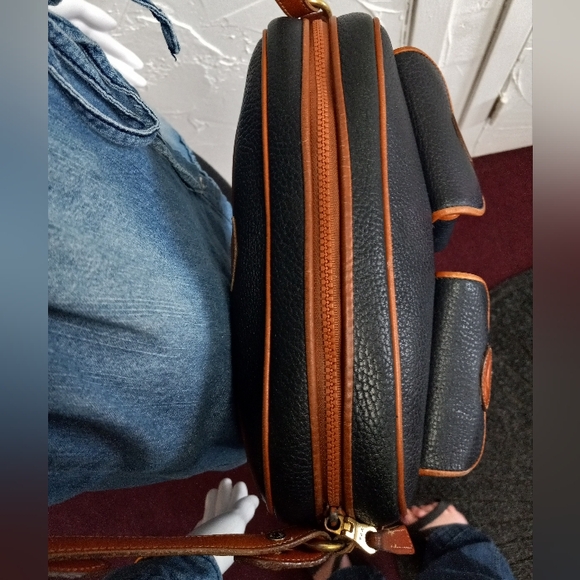 Dooney & Bourke Explorer R85, 1990's Navy Blue, RARE. - Picture 9 of 14